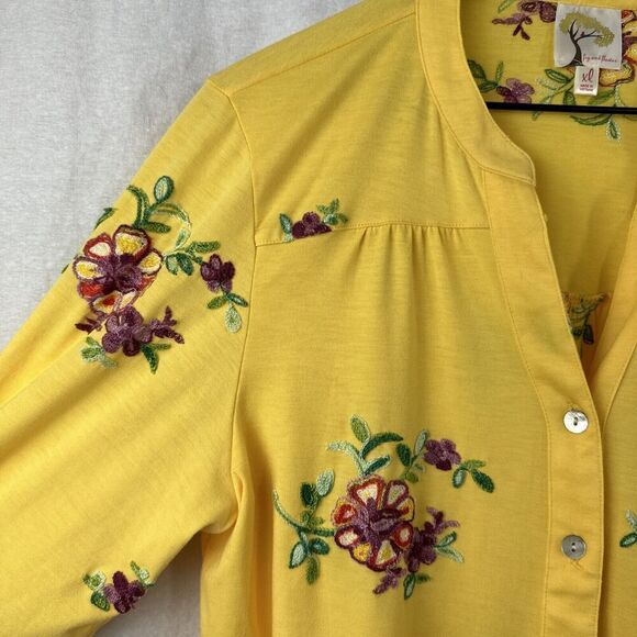 Fig & Flower Anthropologie Yellow Embroidered Button Up Roll Tab Top Women’s XL - Picture 5 of 15